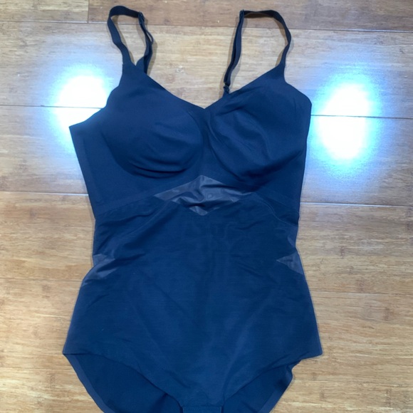HoneyloveLiftWear Cami Bodysuit size M